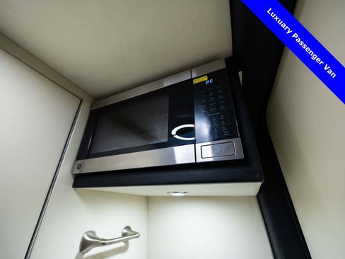 Used 2024 Mercedes-Benz Sprinter 2500 image 55