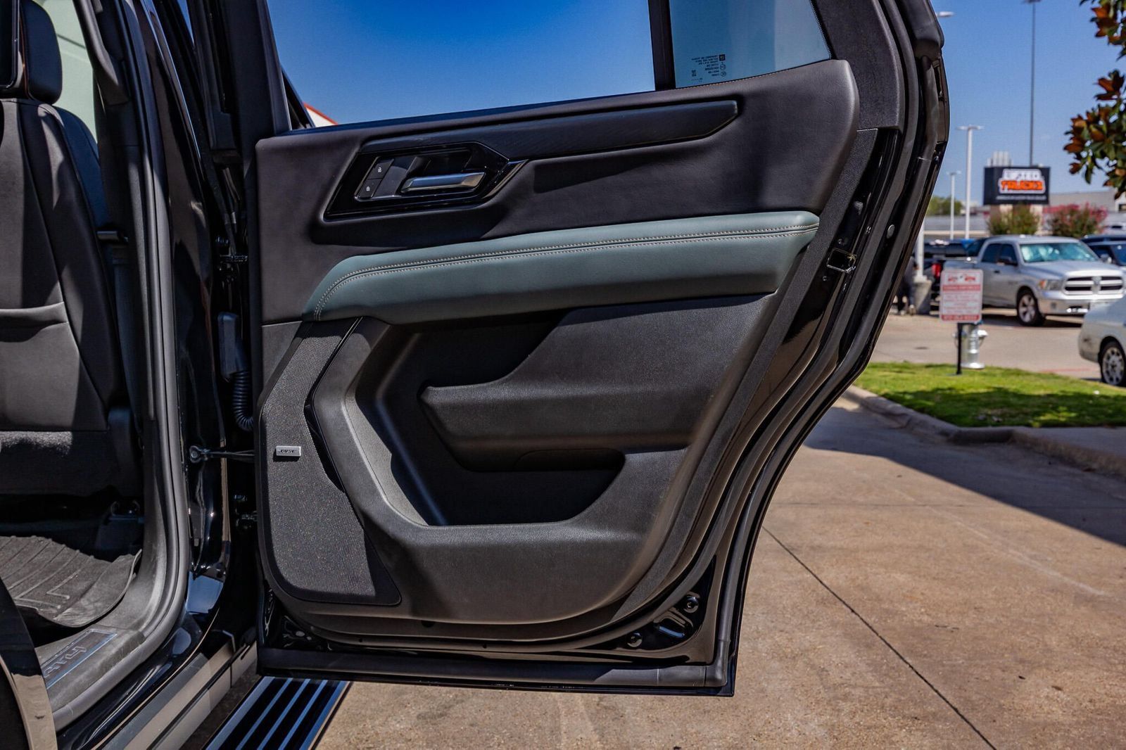 Used 2026 GMC Yukon AT4 w/ AT4 Premium Plus Package AWD/4WD image 49