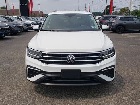 Used 2024 Volkswagen Tiguan SE AWD/4WD image 8