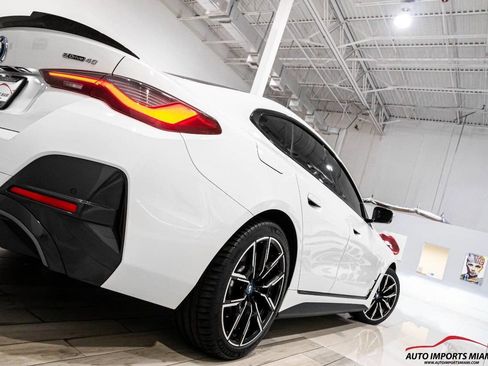 Used 2022 BMW i4 eDrive40 w/ M Sport Package image 46