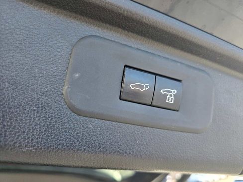 Used 2025 Toyota Grand Highlander AWD image 19