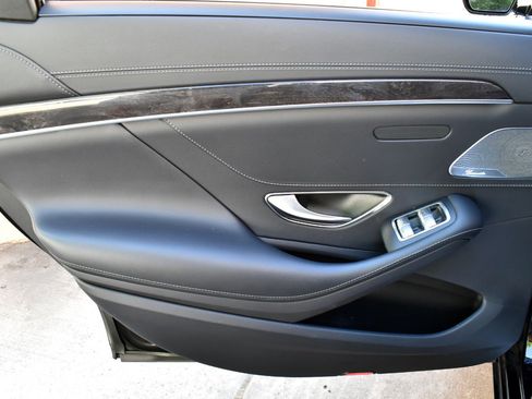 Used 2019 Mercedes-Benz S 450 Sedan image 19