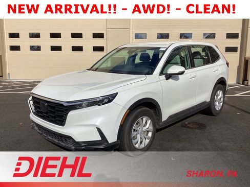 Used 2023 Honda CR-V LX image 3