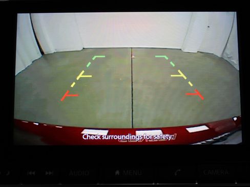 Used 2025 Nissan Sentra SV image 32