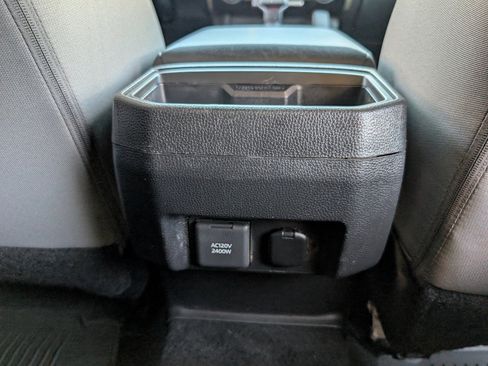 Used 2025 Toyota Tacoma TRD Off-Road image 7