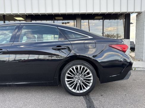 Used 2019 Toyota Avalon Limited w/ All Weather Liner Package image 2
