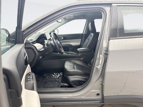 Used 2022 Jeep Compass Limited image 10