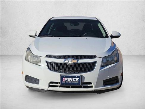 Used 2012 Chevrolet Cruze LT image 2