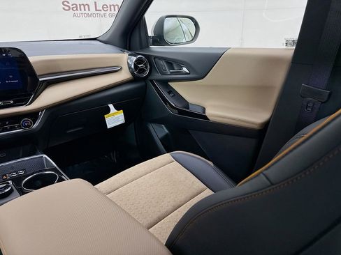 New 2026 Chevrolet Equinox ACTIV AWD/4WD image 23