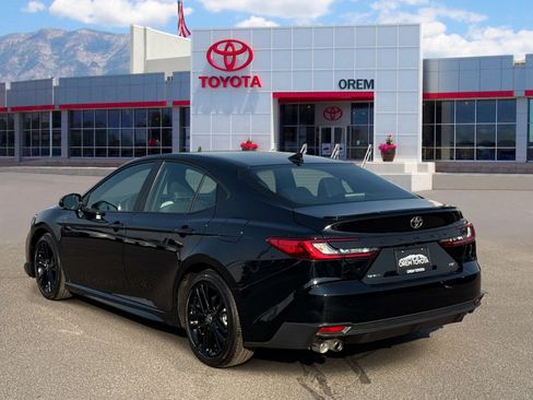 Used 2026 Toyota Camry SE FWD image 6