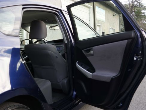 Used 2013 Toyota Prius Three image 26