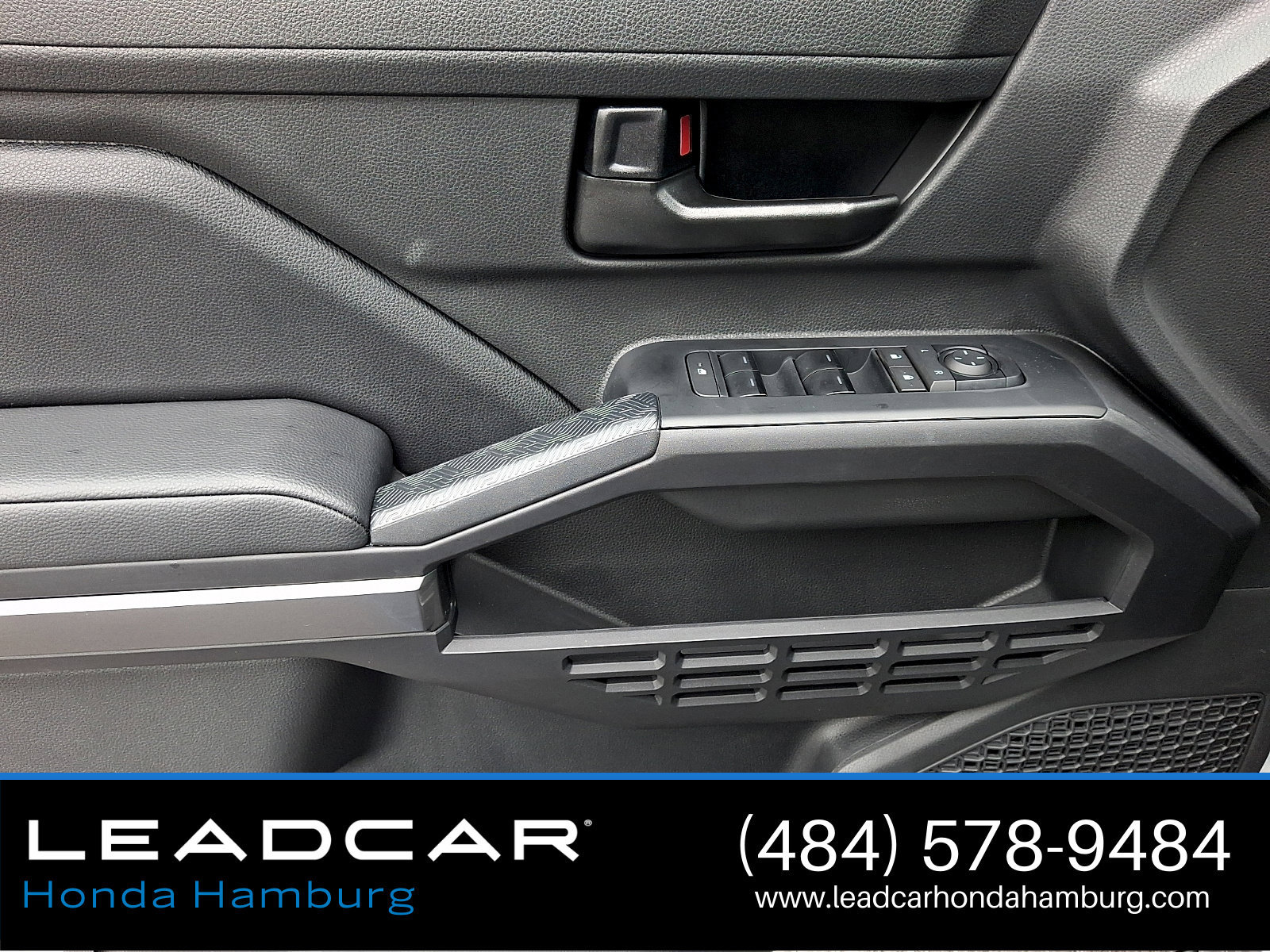 Used 2026 Toyota Tacoma SR5 AWD/4WD image 13