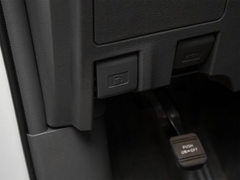 Used 2020 Toyota Sienna LE FWD image 24