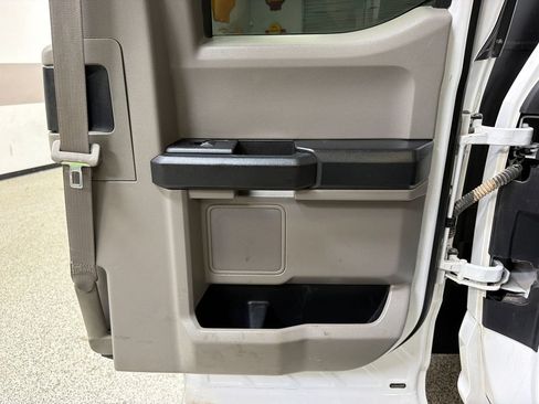 Used 2018 Ford F550 4x4 SuperCab Super Duty image 42