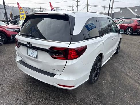 Used 2023 Honda Odyssey Sport image 18