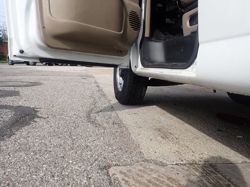 Used 2000 Chevrolet Express 3500 Extended image 10