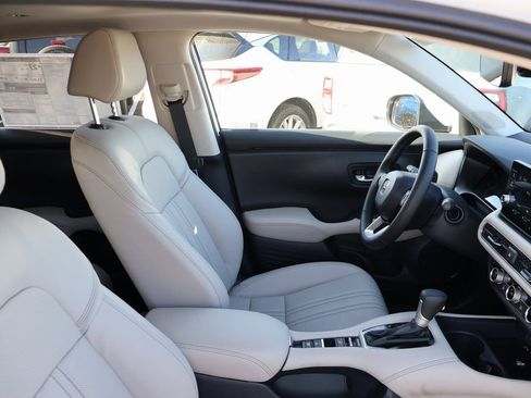 New 2026 Honda HR-V EX-L image 8