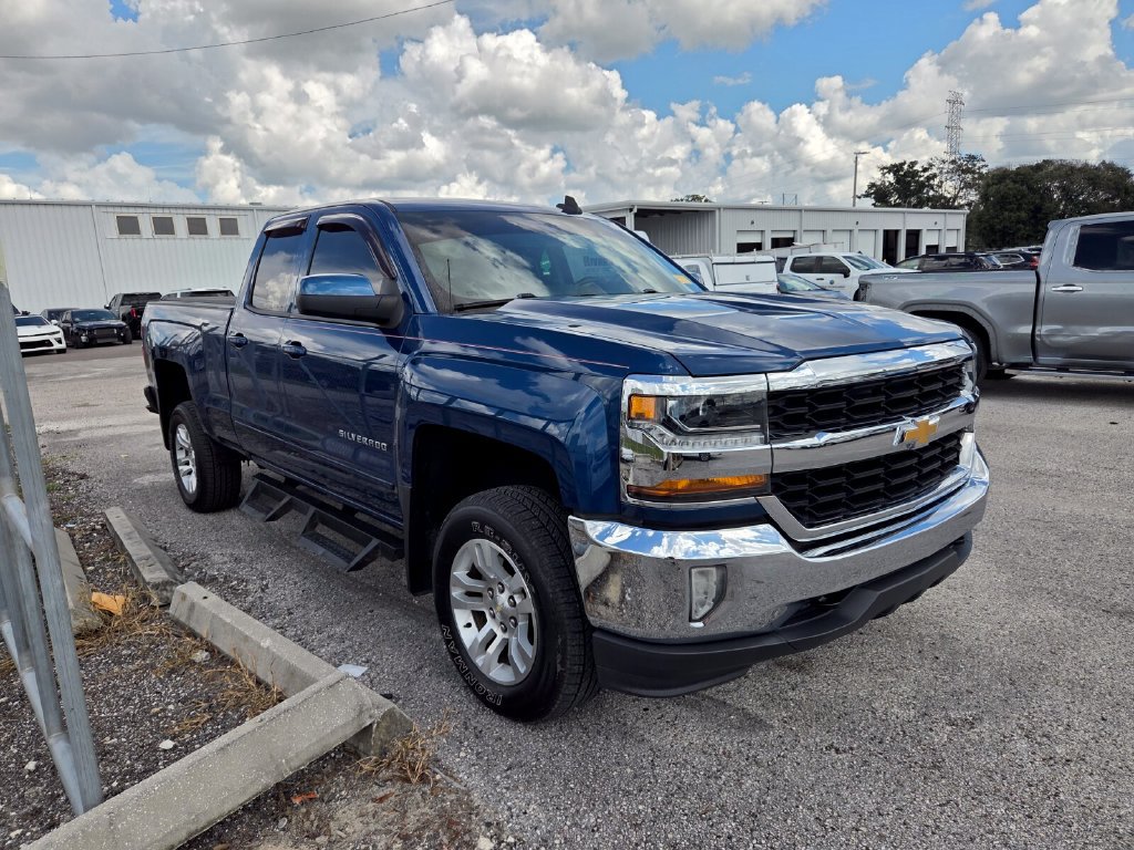 Used 2019 Chevrolet Silverado 1500 LT w/ All Star Edition AWD/4WD image 4