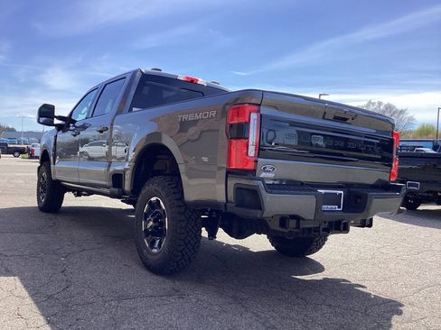New 2026 Ford F250 Platinum AWD/4WD image 4
