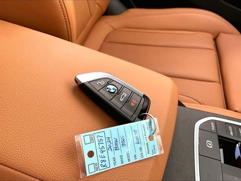 Used 2024 BMW 330i Sedan w/ Convenience Package RWD image 14
