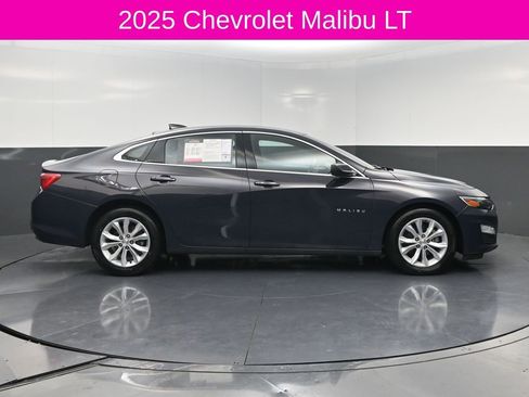 Used 2025 Chevrolet Malibu LT FWD image 4
