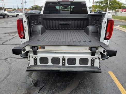 Used 2021 GMC Sierra 1500 AT4 w/ AT4 Premium Package AWD/4WD image 8