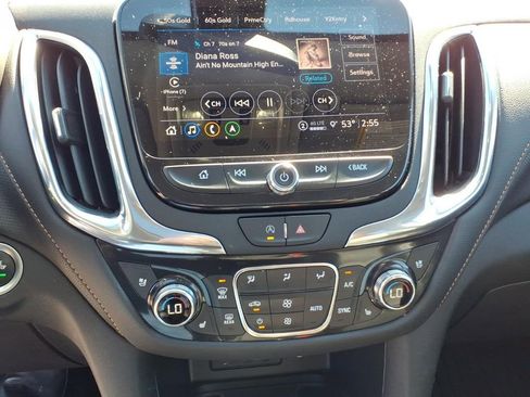Used 2023 Chevrolet Equinox Premier AWD/4WD image 23