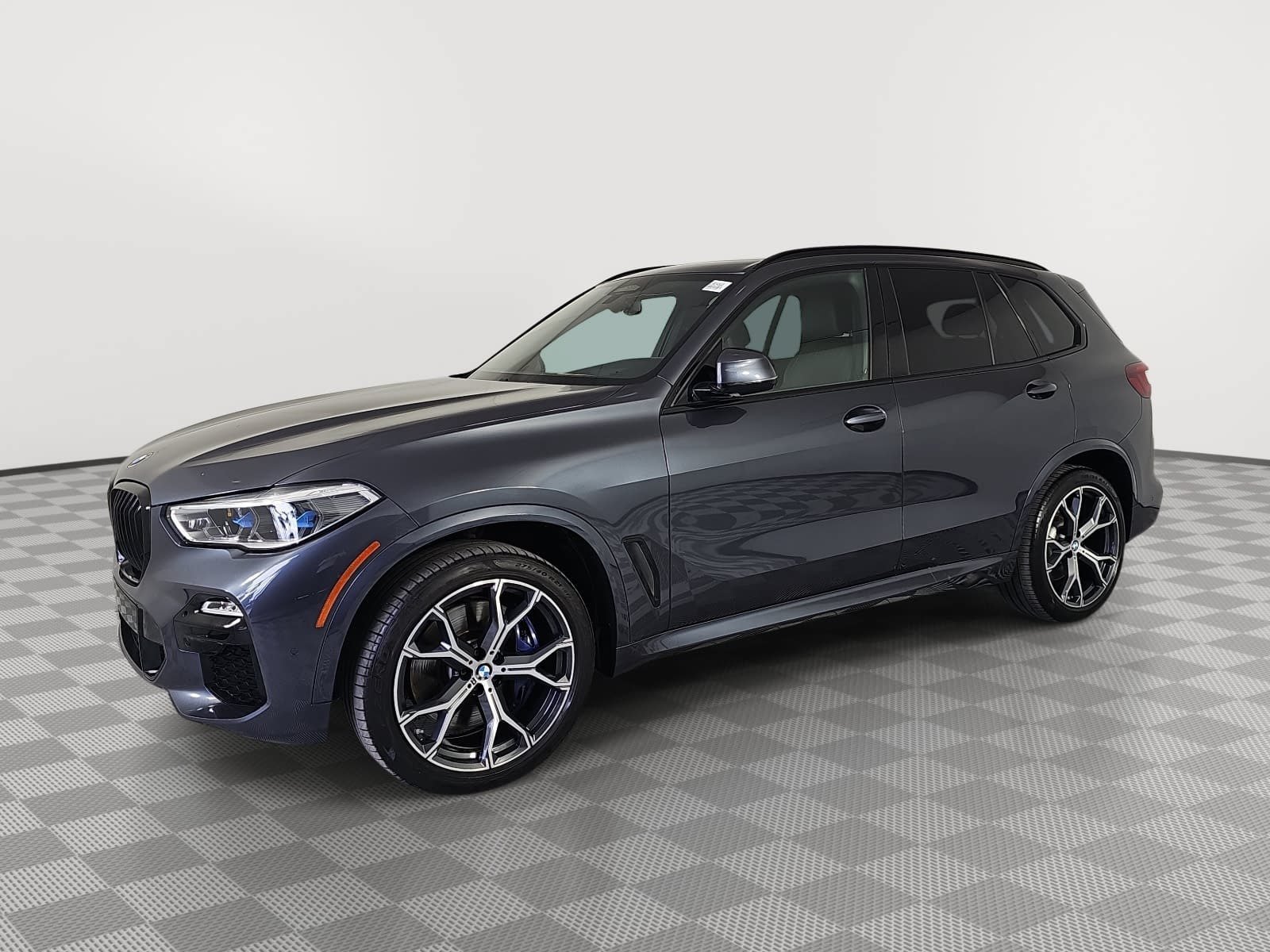 Used 2020 BMW X5 M50i w/ Executive Package AWD/4WD image 4