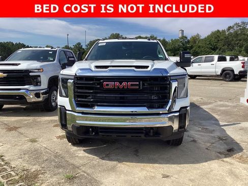 New 2025 GMC Sierra 3500 Pro w/ Convenience Package AWD/4WD image 2