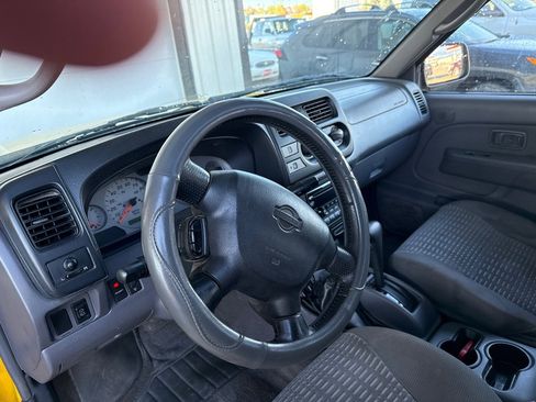 Used 2001 Nissan Xterra SE image 16