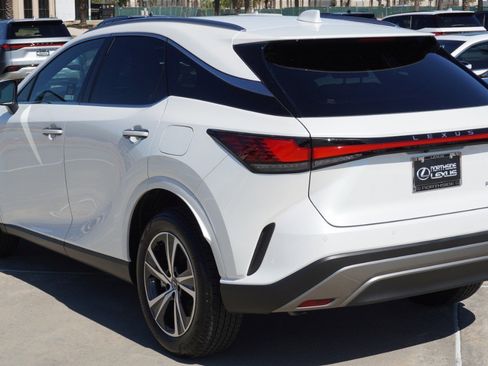 Certified 2025 Lexus RX 350 Premium w/ Accessory Package (Z1) image 8