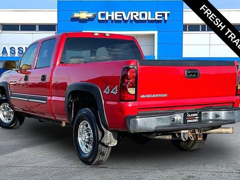 Used 2006 Chevrolet Silverado 2500 W/T w/ Skid Plate Package AWD/4WD image 3