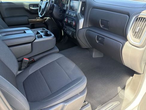 Used 2022 Chevrolet Silverado 1500 RST AWD/4WD image 12