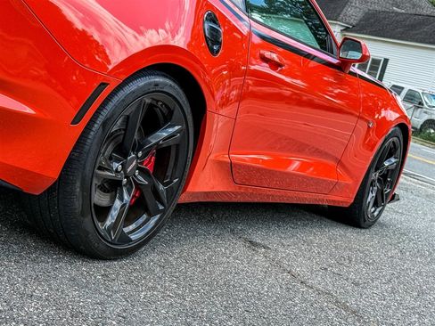 Used 2019 Chevrolet Camaro SS RWD image 27