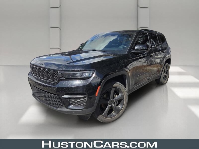 Certified 2024 Jeep Grand Cherokee Altitude AWD/4WD image 1