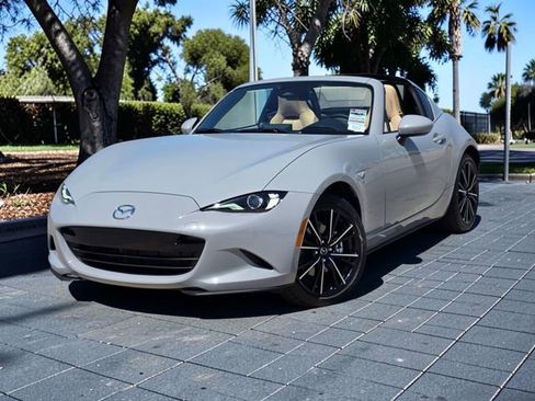 New 2026 MAZDA MX-5 Miata RF Grand Touring w/ Weather Package RWD image 2