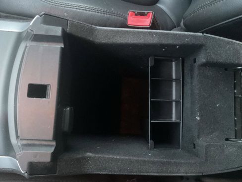 Used 2013 Ford Explorer XLT image 17