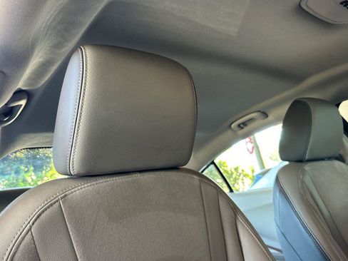 Used 2013 Chevrolet Volt Premium w/ Premium Trim Package image 16