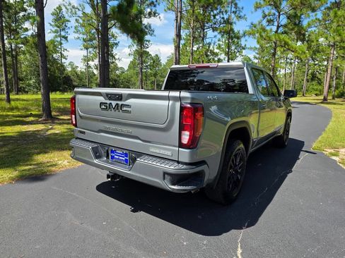 Used 2024 GMC Sierra 1500 Elevation w/ LPO, Elevation Black Package AWD/4WD image 5