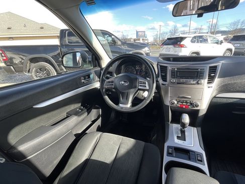 Used 2013 Subaru Outback 2.5i Premium w/ All-Weather Pkg image 5