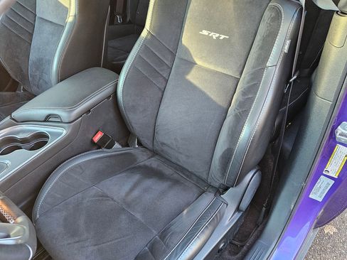 Used 2016 Dodge Challenger SRT Hellcat image 6