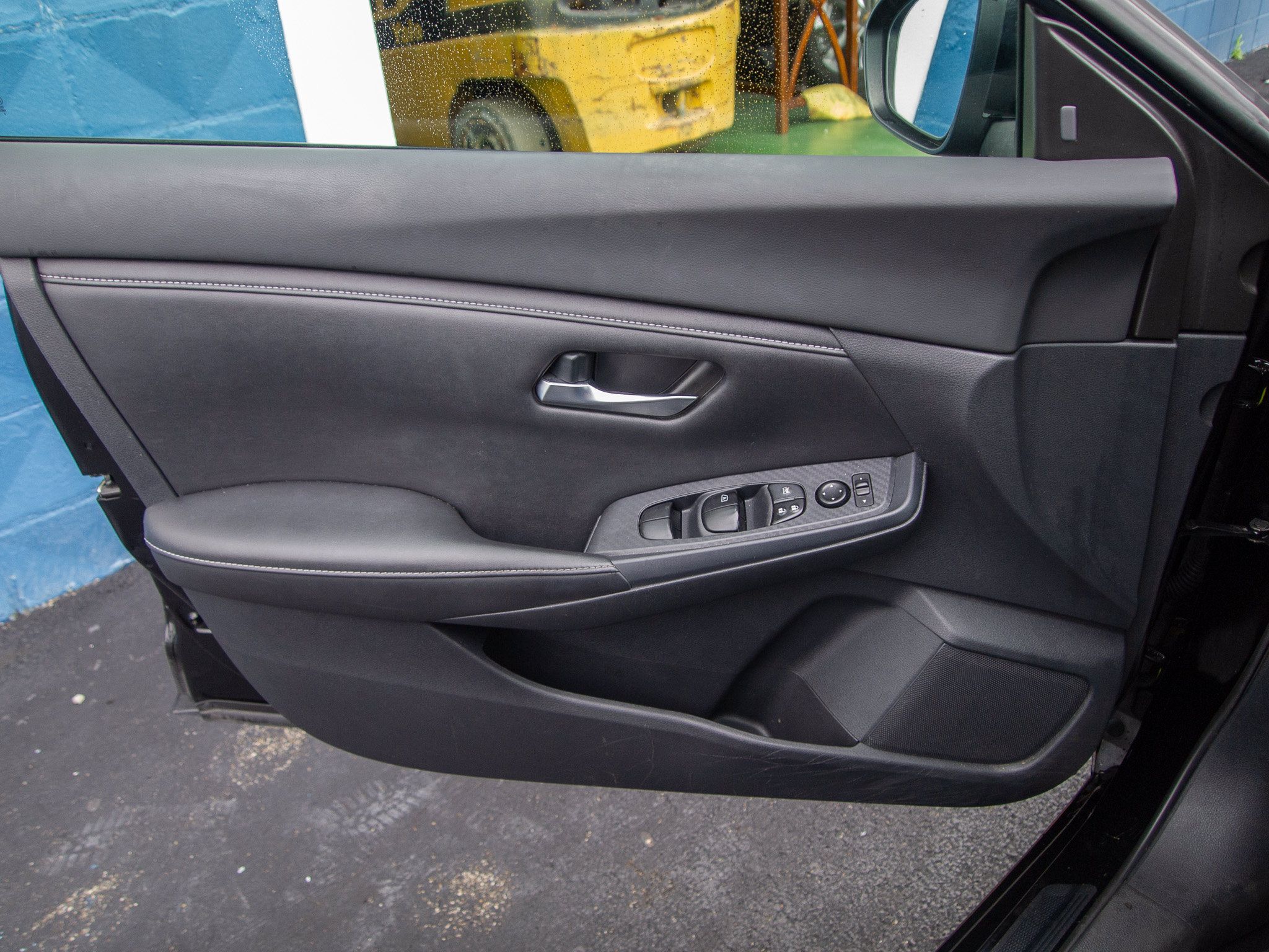 Used 2022 Nissan Sentra SV w/ All-Weather Package FWD image 11