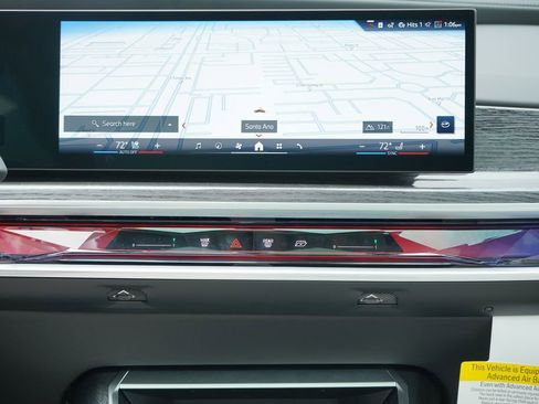 New 2026 BMW 750e xDrive image 16