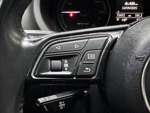 Used 2017 Audi A3 e-tron Premium image 29
