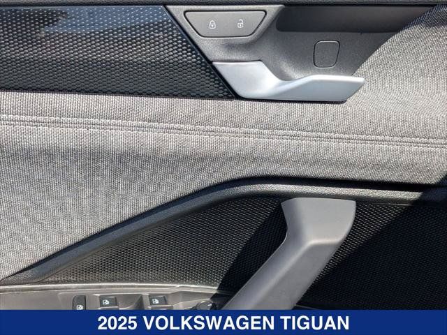 Certified 2025 Volkswagen Tiguan S AWD/4WD image 11