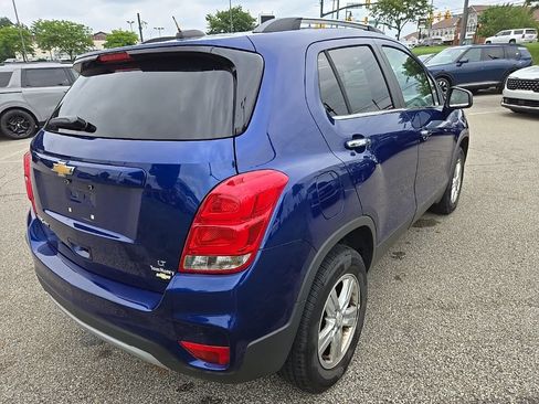 Used 2017 Chevrolet Trax LT w/ LT Convenience Package AWD/4WD image 3