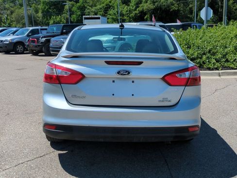 Used 2014 Ford Focus SE w/ SE Sport Package image 7