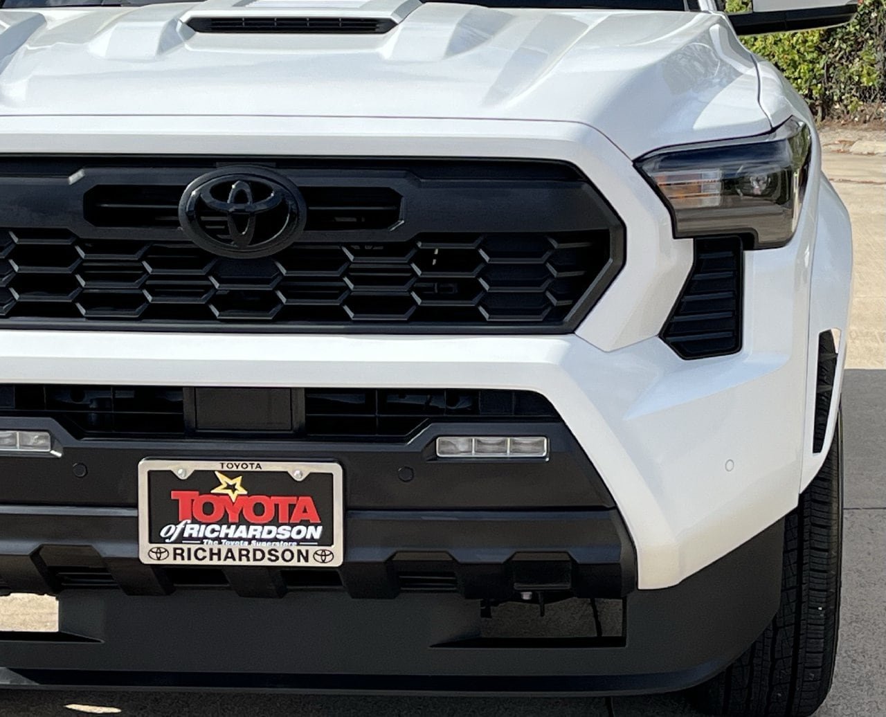 Used 2025 Toyota Tacoma TRD Sport w/ TRD Sport Upgrade Package RWD image 12