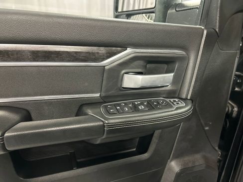 Used 2024 RAM 2500 Big Horn w/ Sport Appearance Package image 14