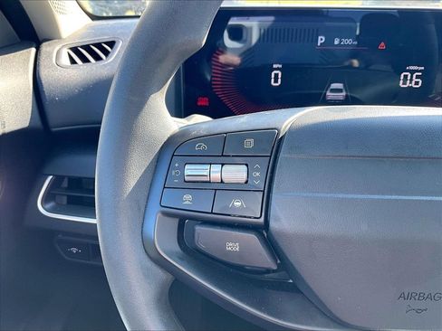 Used 2026 Kia K4 FWD image 9